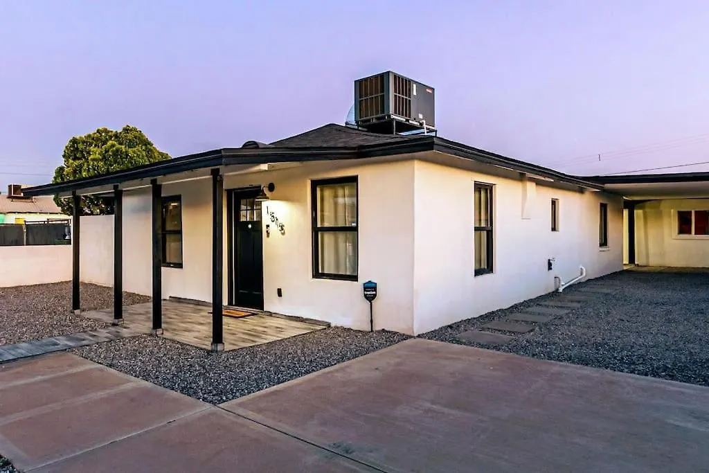 Holiday home Phoenix Retreat - Studio With King Bed - 10 Min From Airp - Unit C